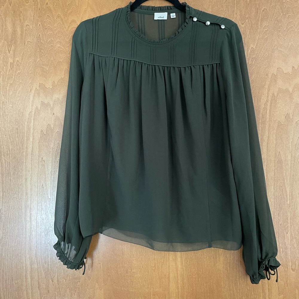 Wilfred top